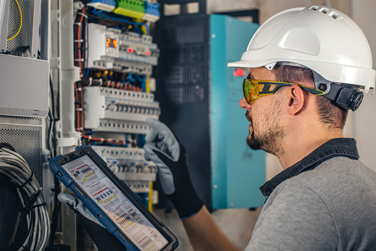 Industrie und Gewerbe bei Electronic & Light - David Schmidt in Niedergörsdorf